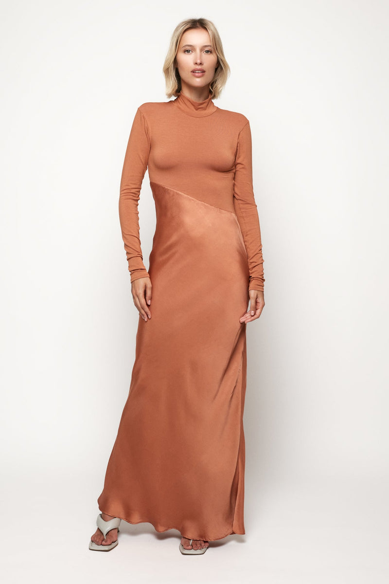 Asymmetric Split Maxi