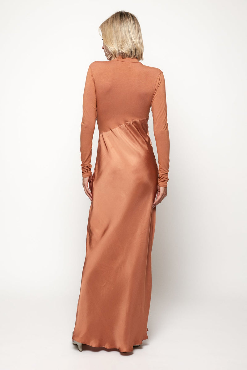 Asymmetric Split Maxi