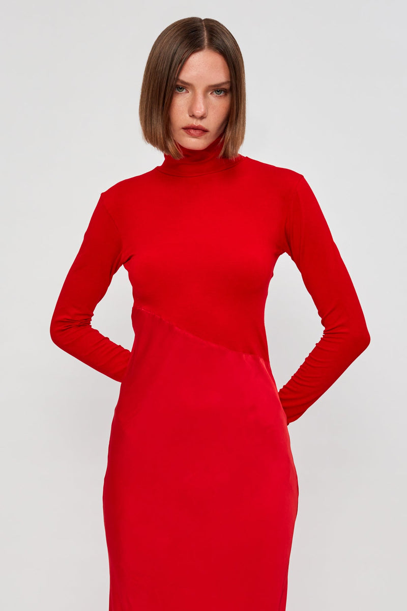 Asymmetric Split Maxi